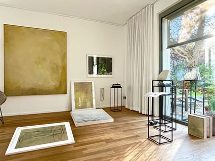 GUTEN MORGEN an diesem Sommer-Sonnen-Tag! Alles ist bereit für euren Besuch zum Tag der Offenen Ateliers in diesem Jahr ... Ich freue mich auf euer Interesse und Gespräche zu den Arbeiten, zu ihrem Entstehen und meinen Weg dahin.